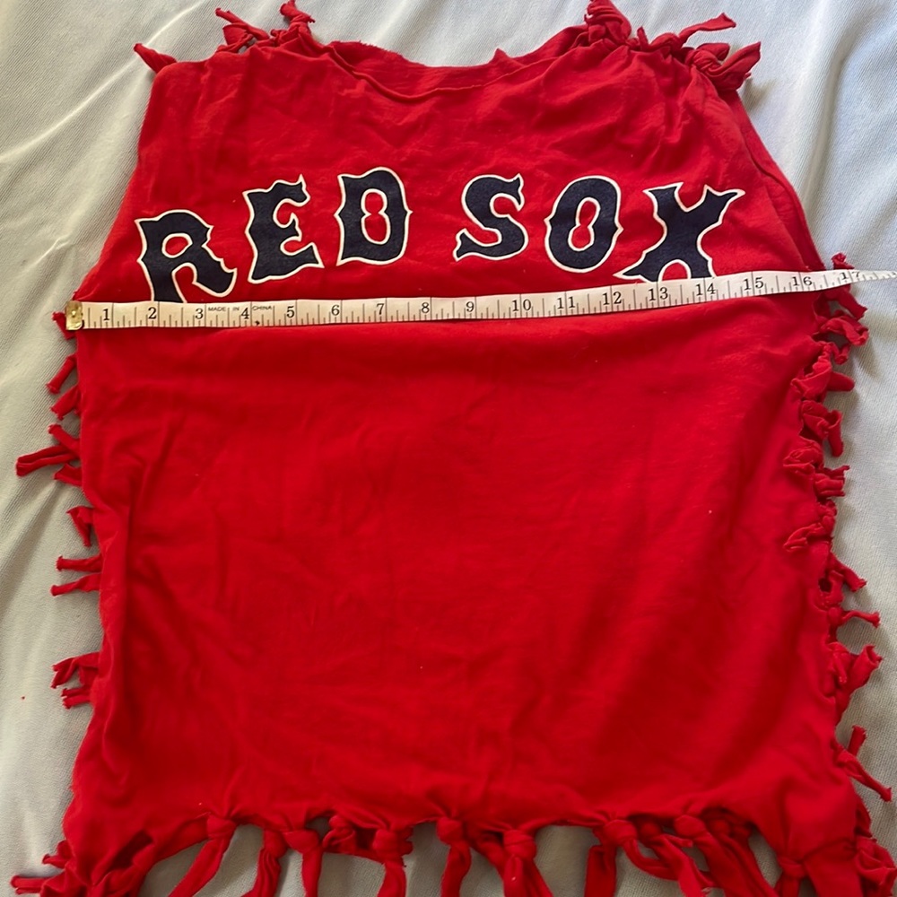 Vintage 2005 Red Sox Dynasty 2005 bright red blue white lettering tee
